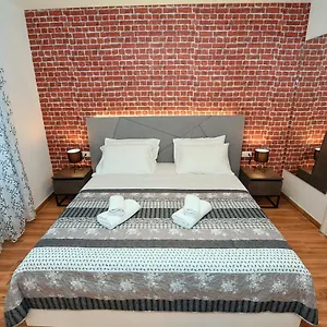 Four Corners Apartment