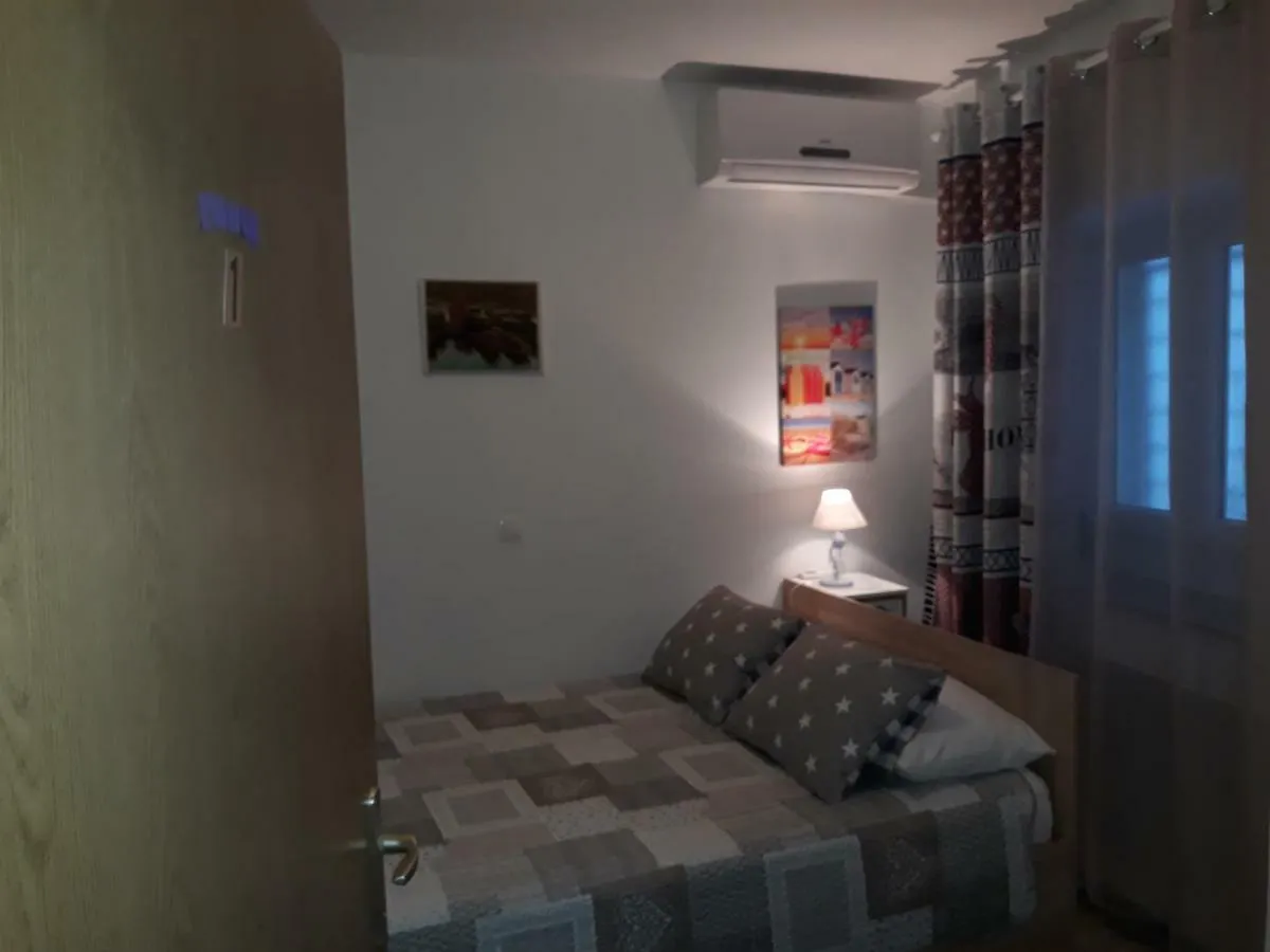 Apartment Studio Apartman & Rooms No1